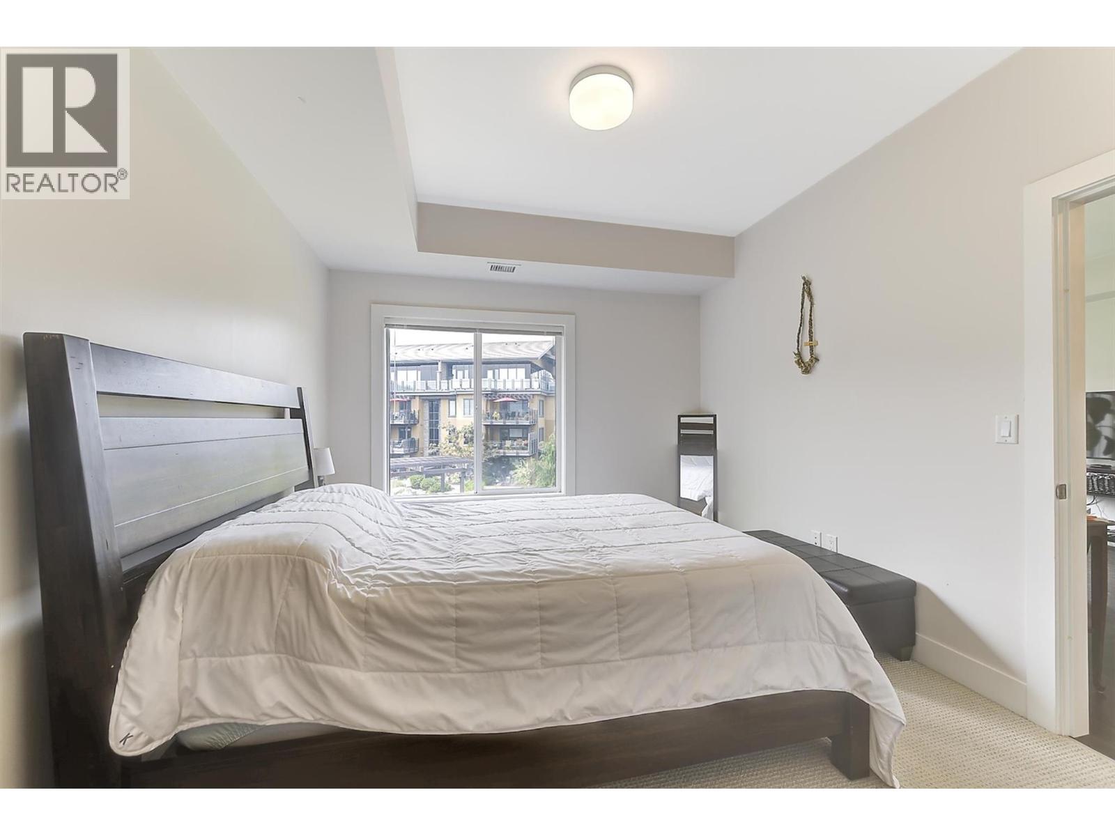 225 4380 Lakeshore Road, Kelowna