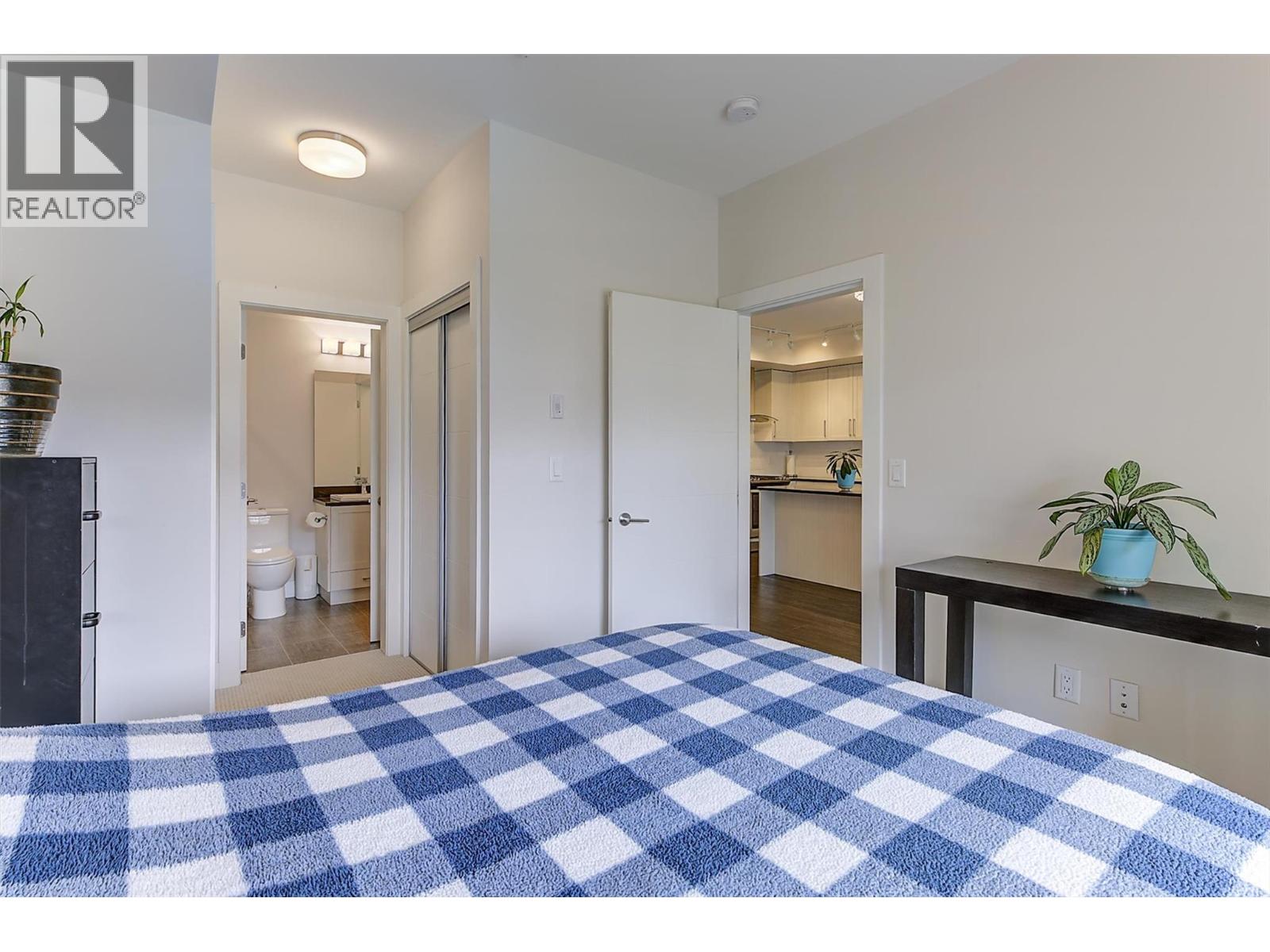 225 4380 Lakeshore Road, Kelowna