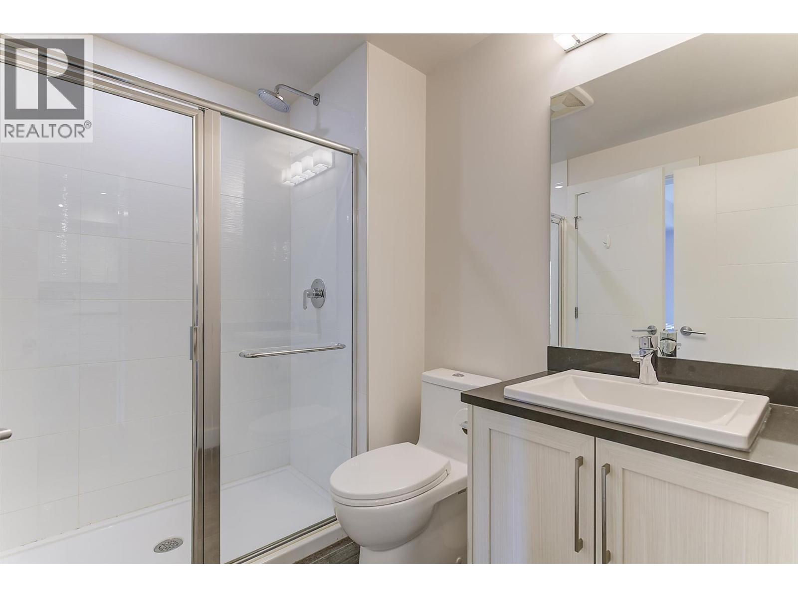 225 4380 Lakeshore Road, Kelowna