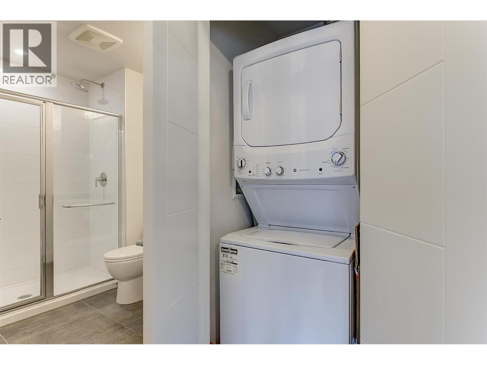 225 4380 Lakeshore Road, Kelowna