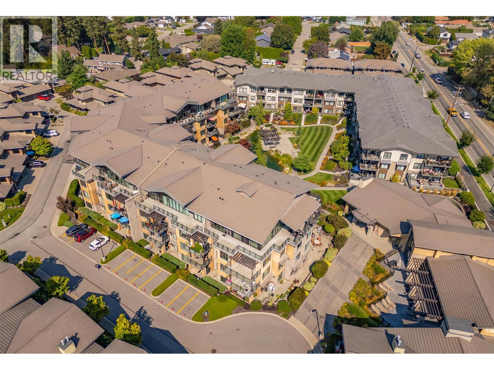 225 4380 Lakeshore Road, Kelowna
