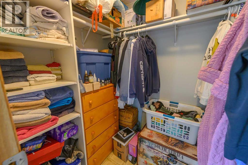 8505 90A Street - Image 19