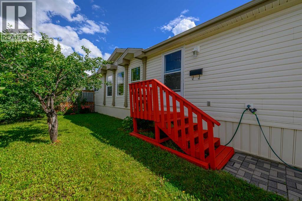 8505 90A Street - 27