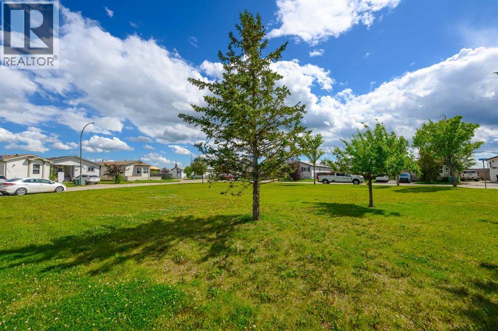 8505 90A Street - 36