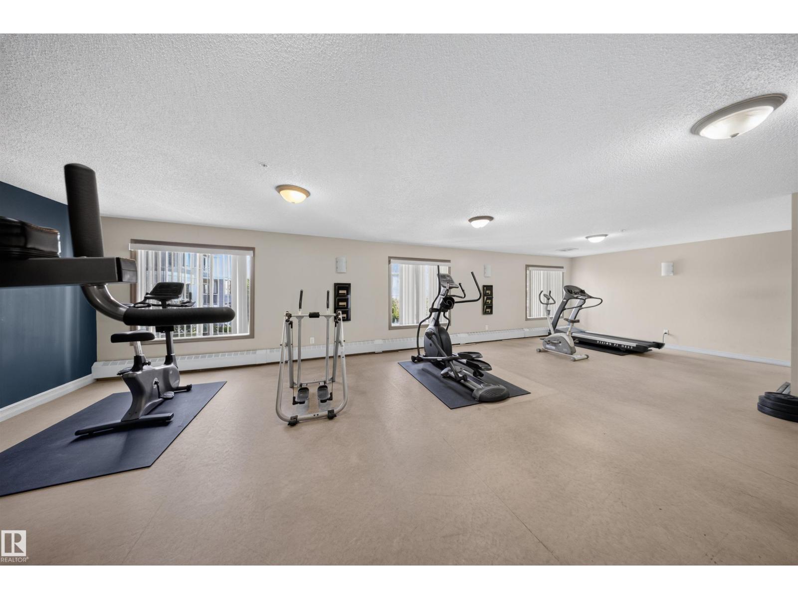 #215 4403 23 ST NW - 19