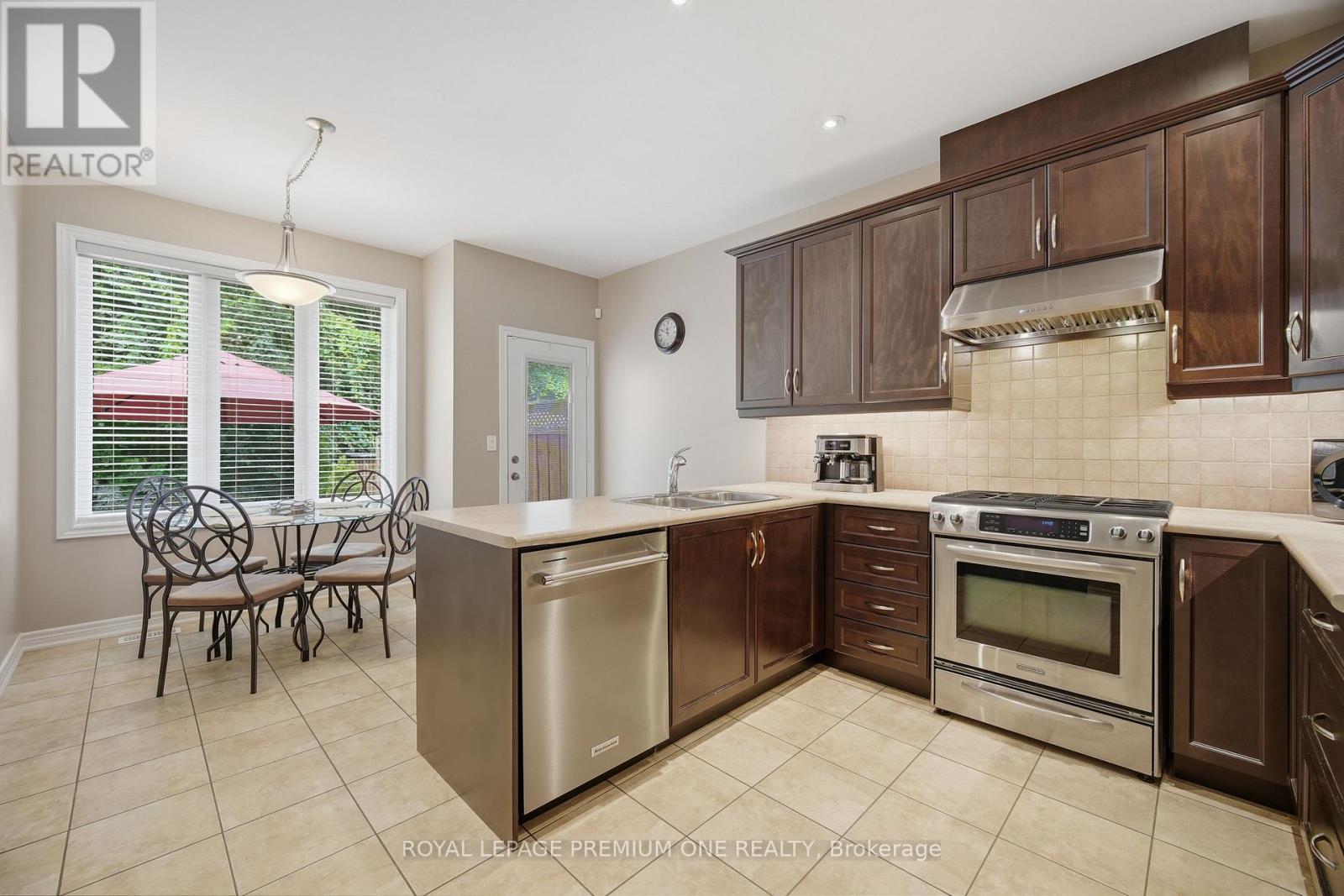 114 BELLINI AVENUE - 10