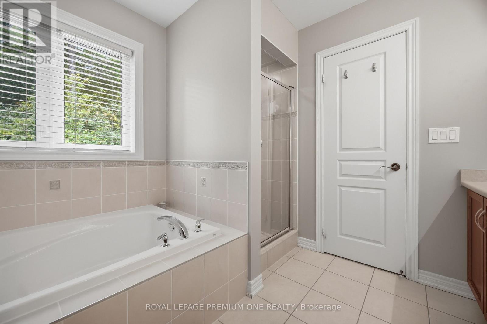 114 BELLINI AVENUE - 27