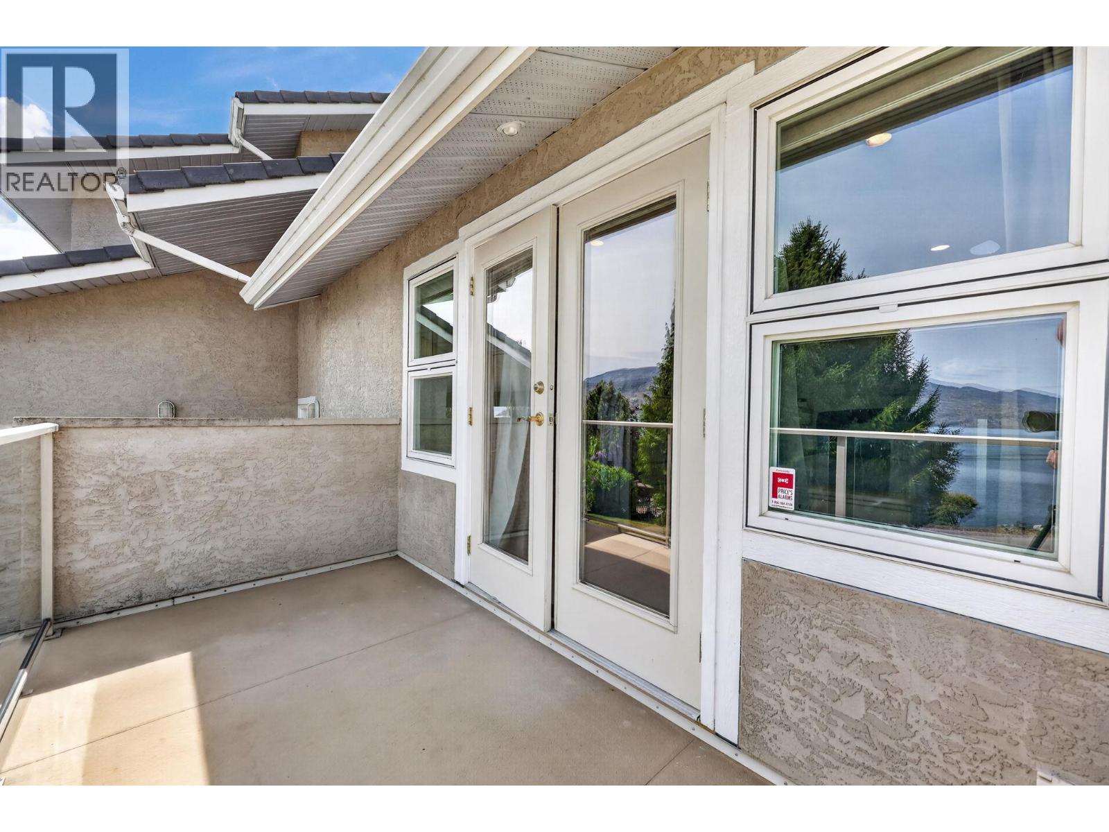 6226 Heighway Lane, Peachland
