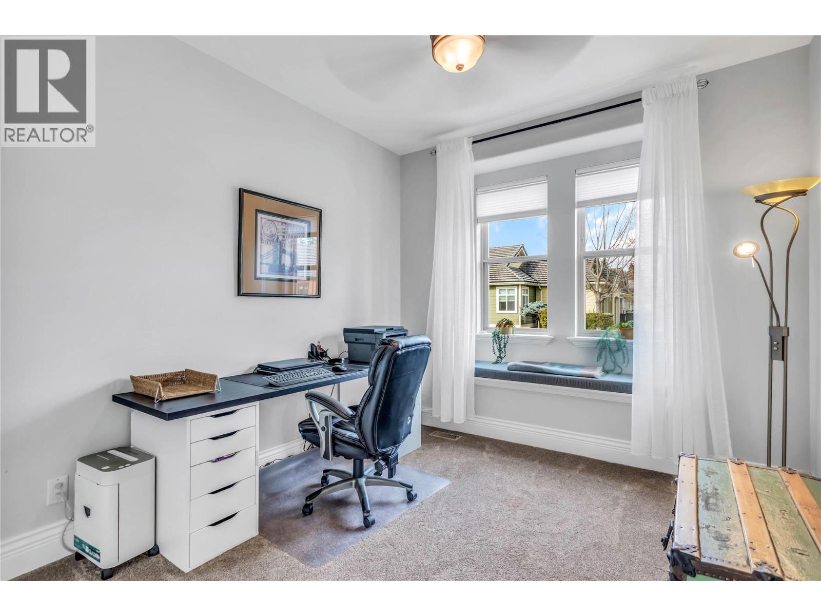 105 4450 GORDON Drive, Kelowna