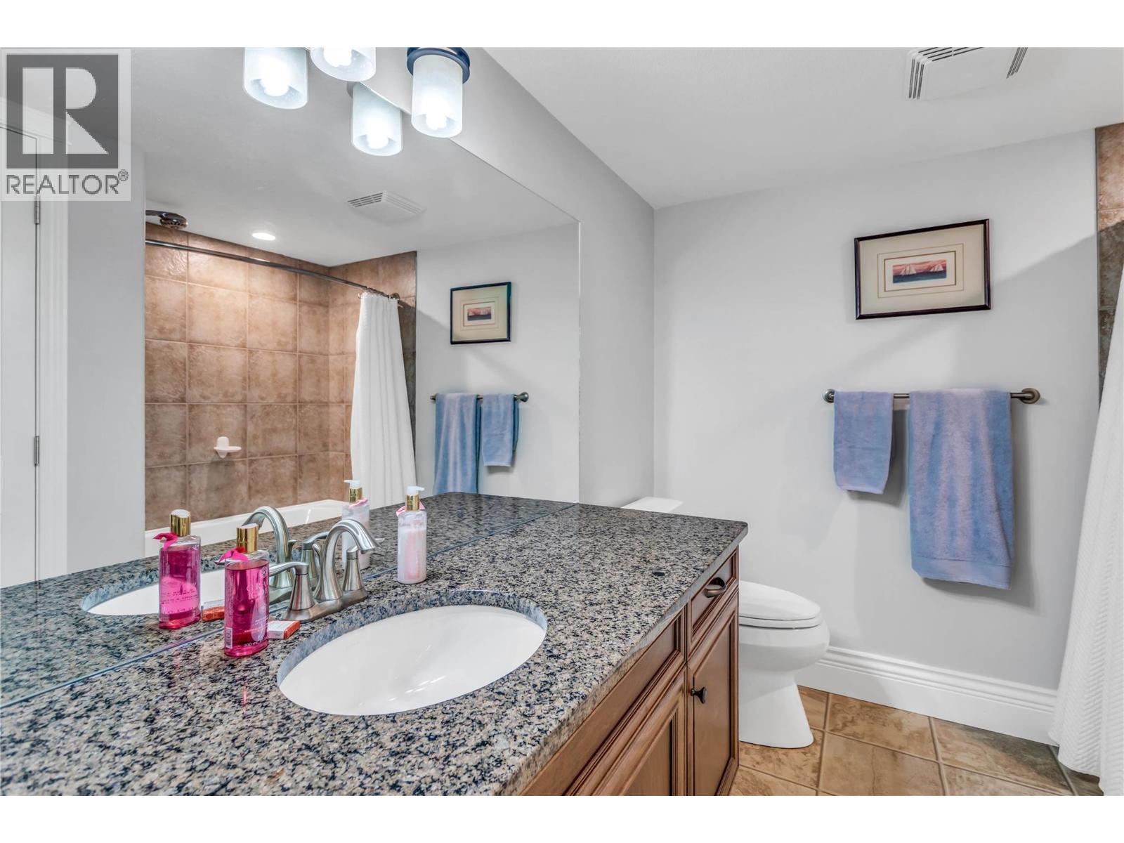 105 4450 GORDON Drive, Kelowna