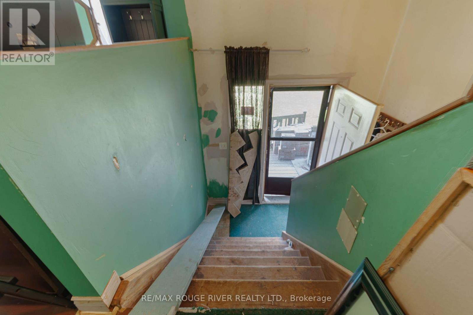 2225 MONCK ROAD - 10