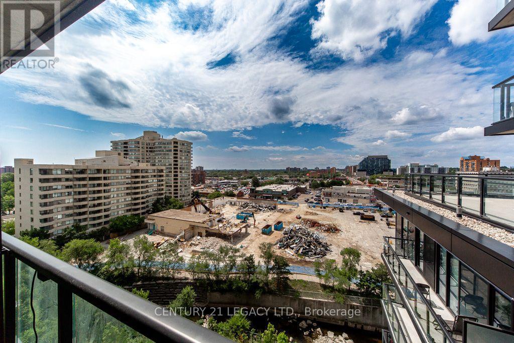 #821 86 DUNDAS STREET E - 35