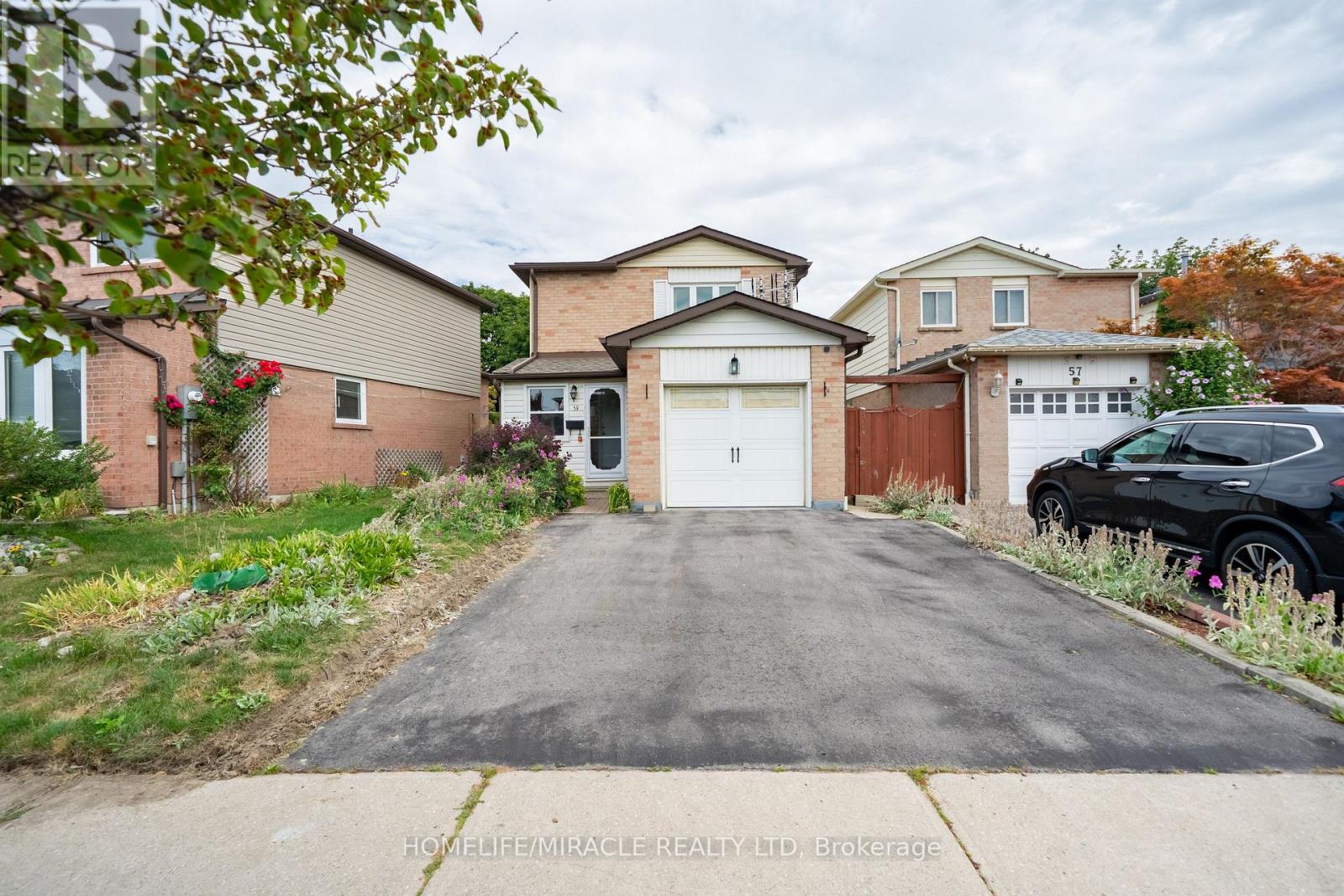 59 MARTINDALE CRESCENT - 1