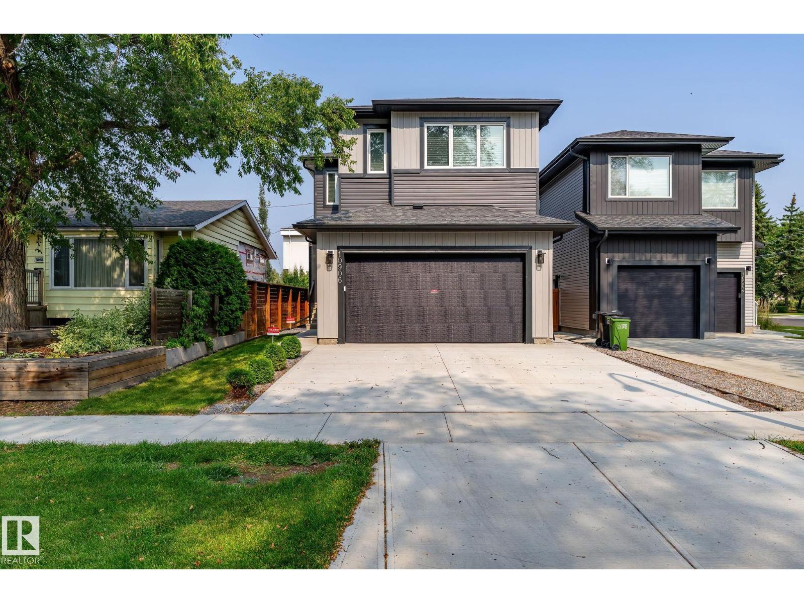 10906 54 AV NW - 1