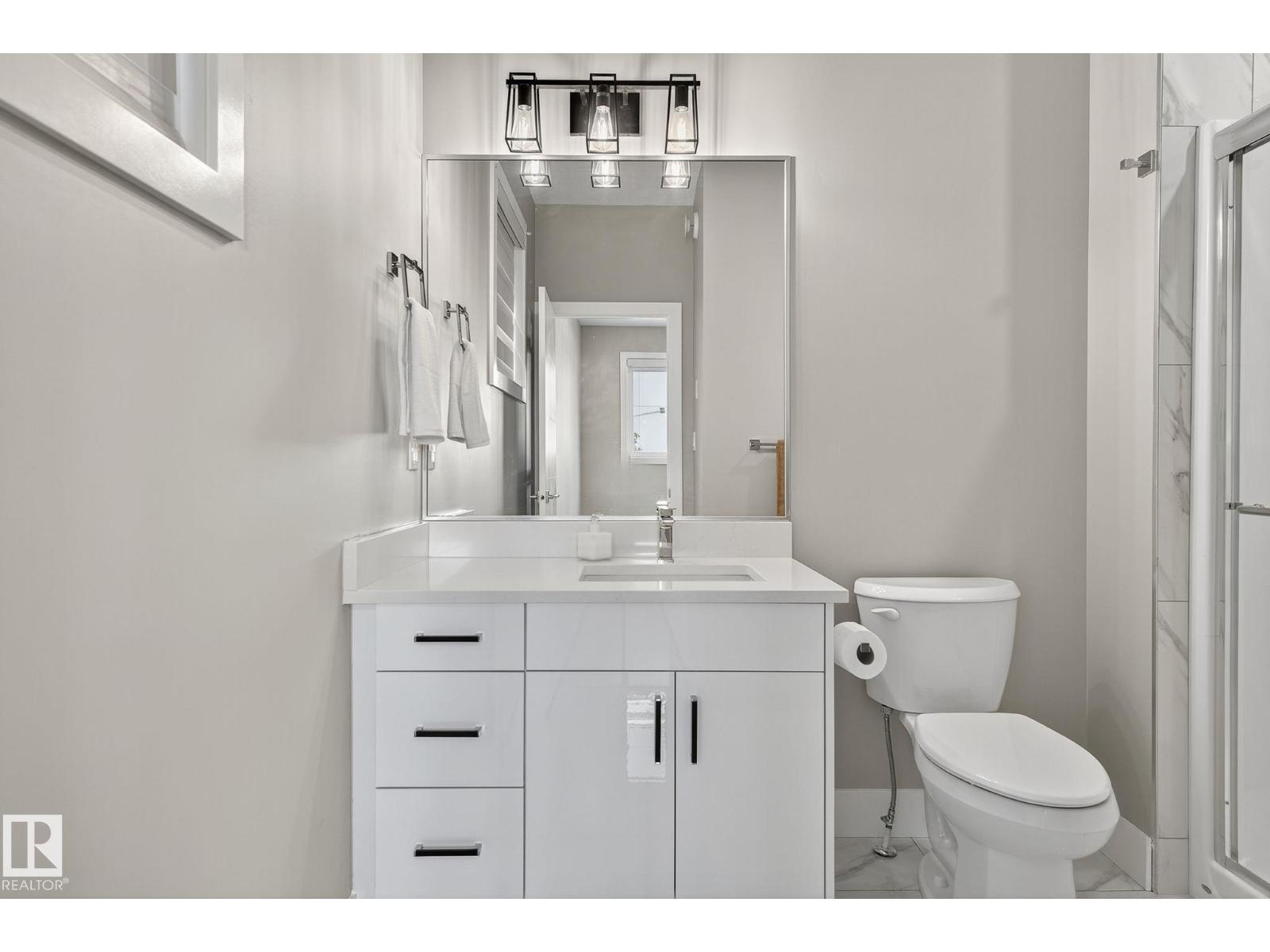 10906 54 AV NW - Image 23