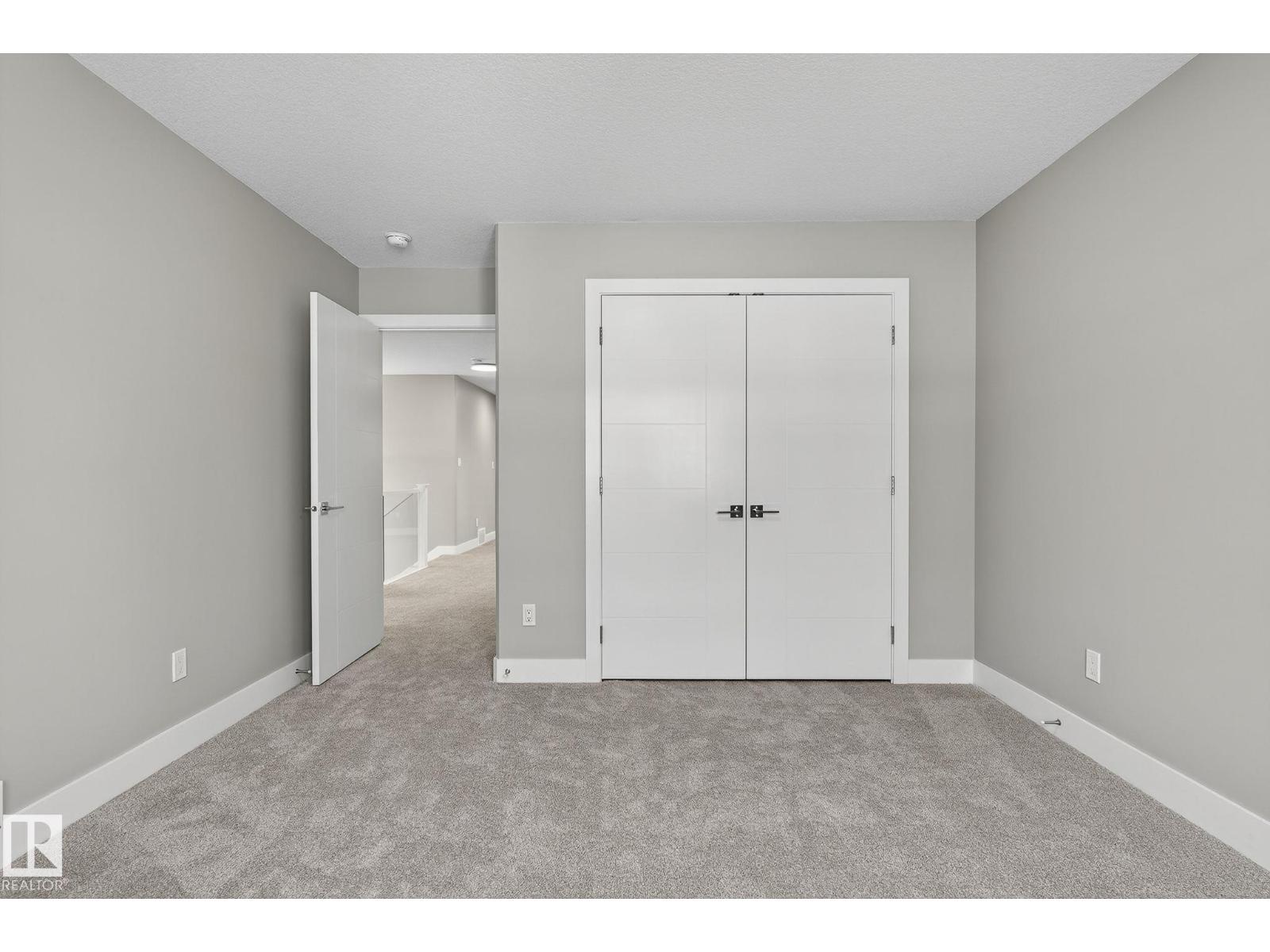 10906 54 AV NW - Image 45