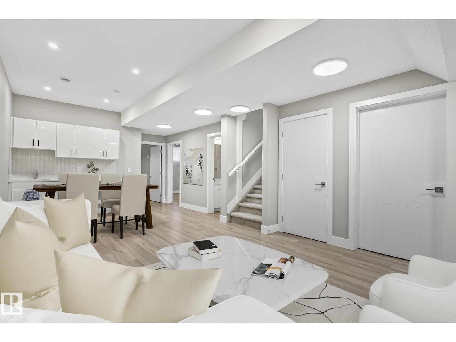 10906 54 AV NW - Image 59