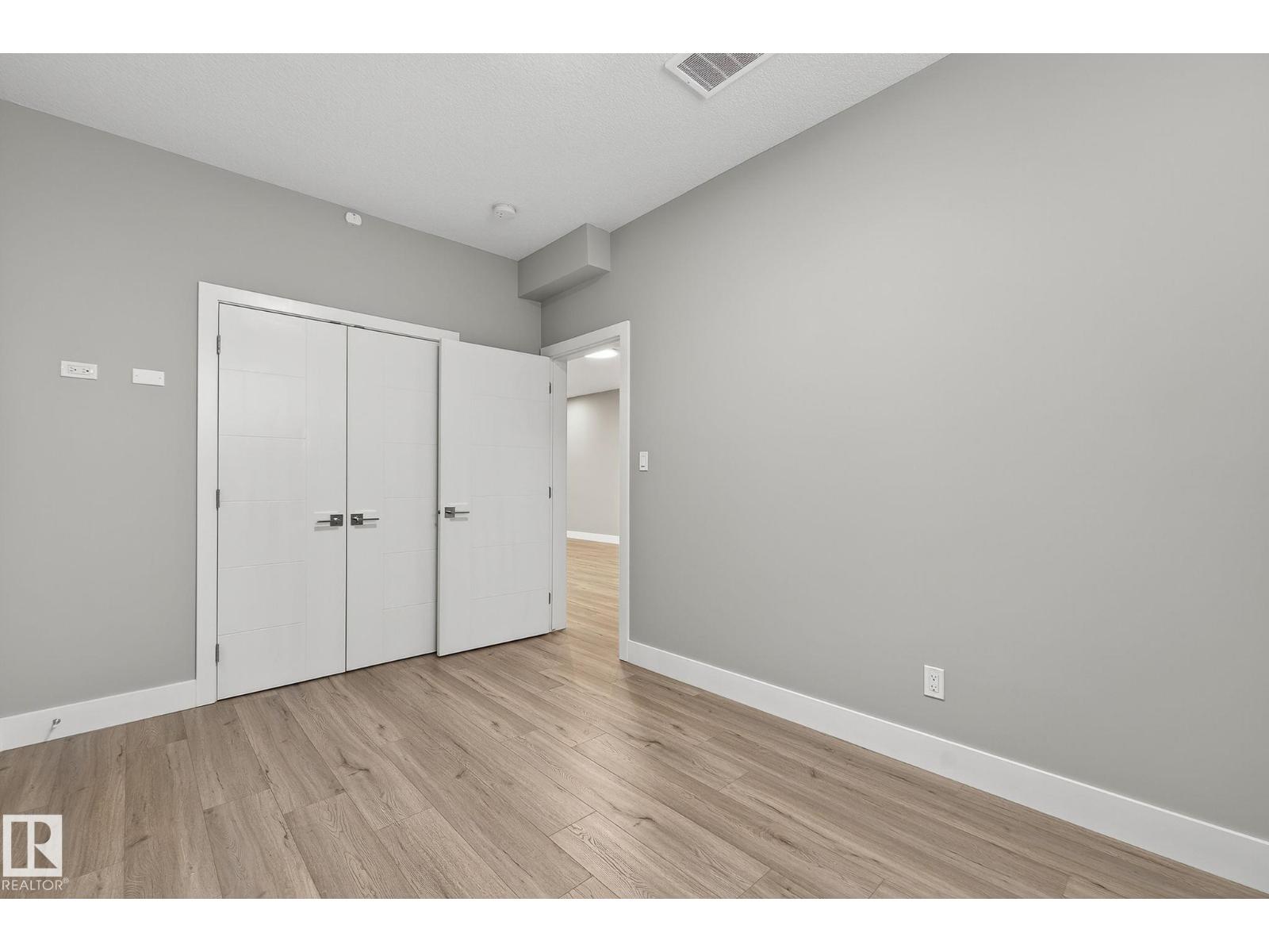 10906 54 AV NW - Image 64