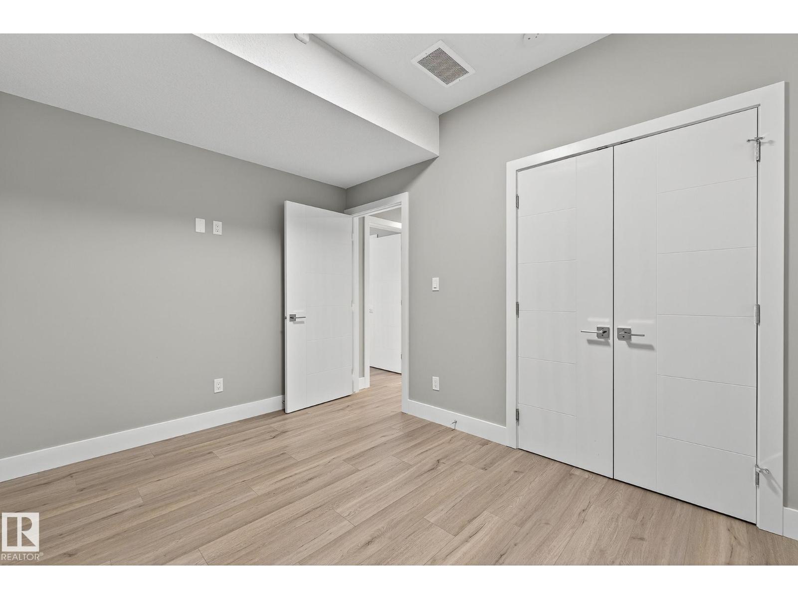 10906 54 AV NW - Image 67