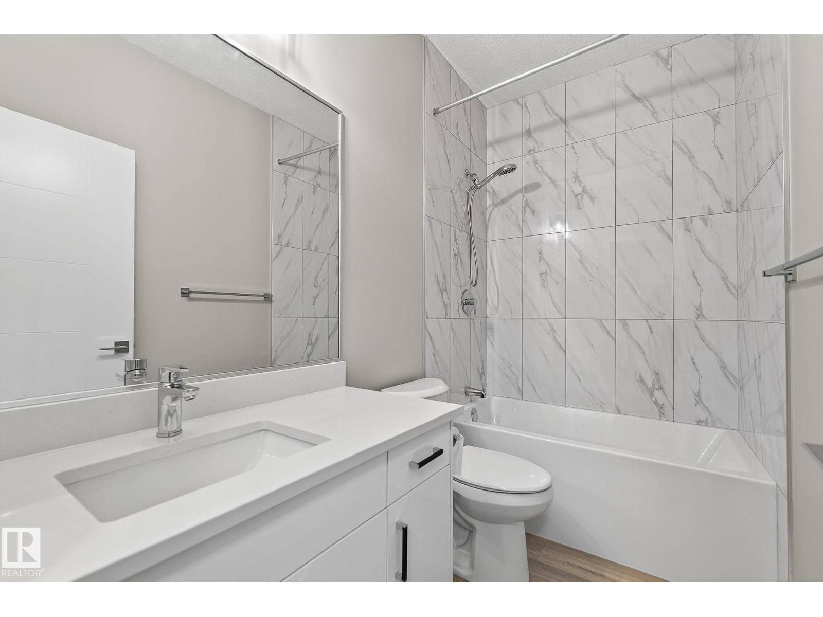 10906 54 AV NW - 68