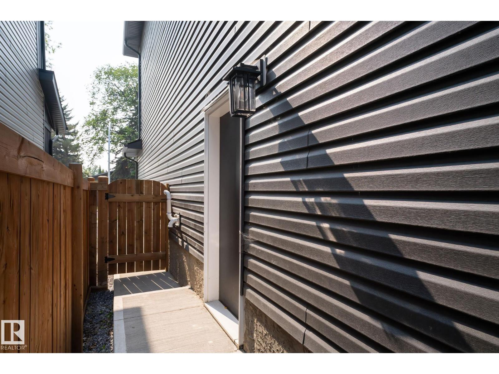 10906 54 AV NW - Image 72