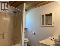 2301 Kersley-dale Landing Road, Quesnel, BC V2J6L7 Photo 34