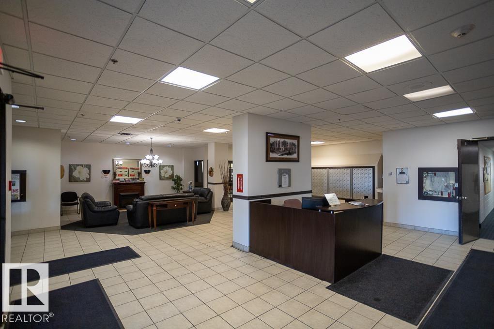 #1002 10149 SASKATCHEWAN DR NW - Image 17