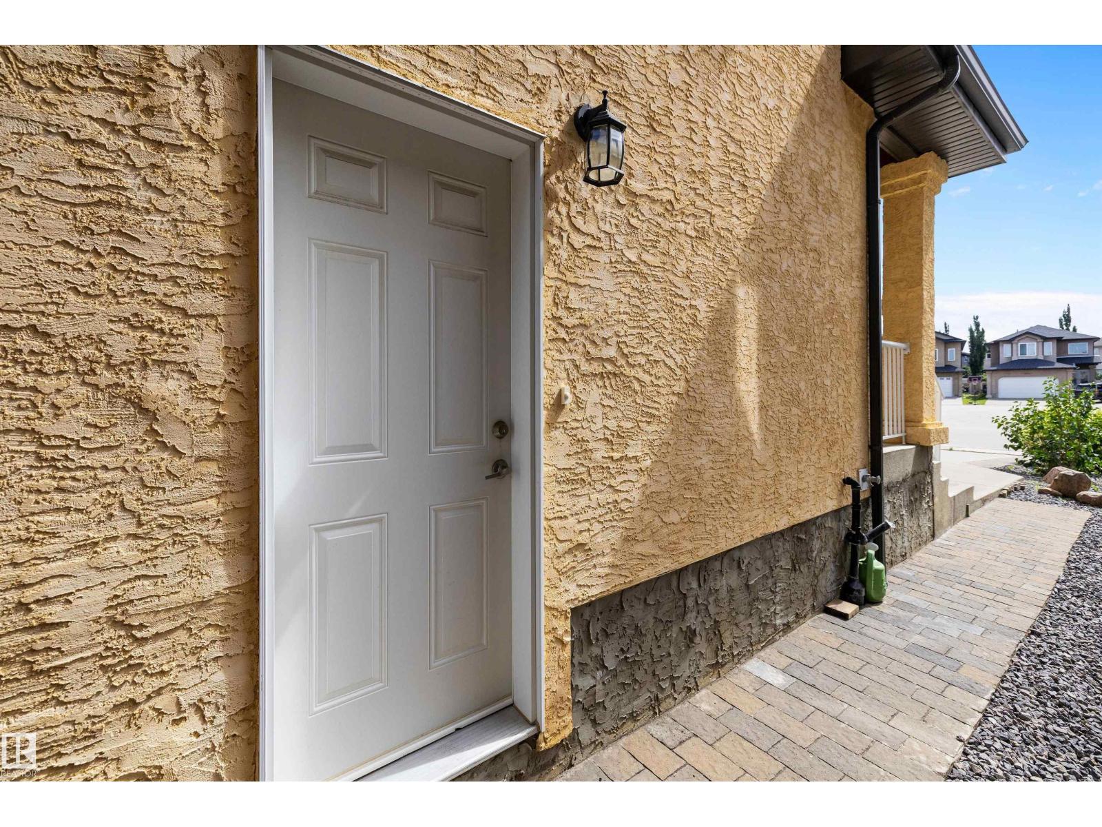 13504 163 AV NW - 54