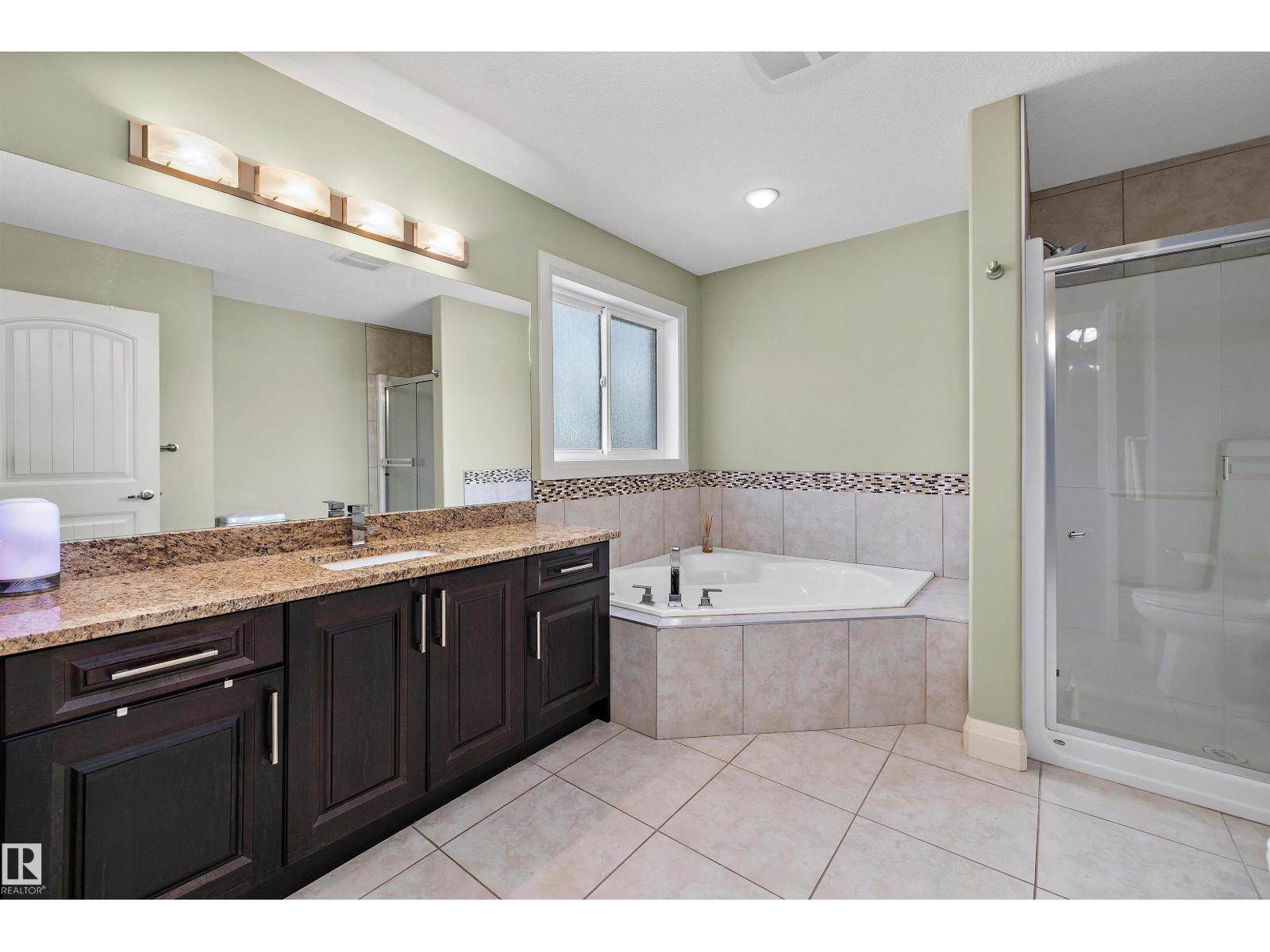 13504 163 AV NW - Image 42