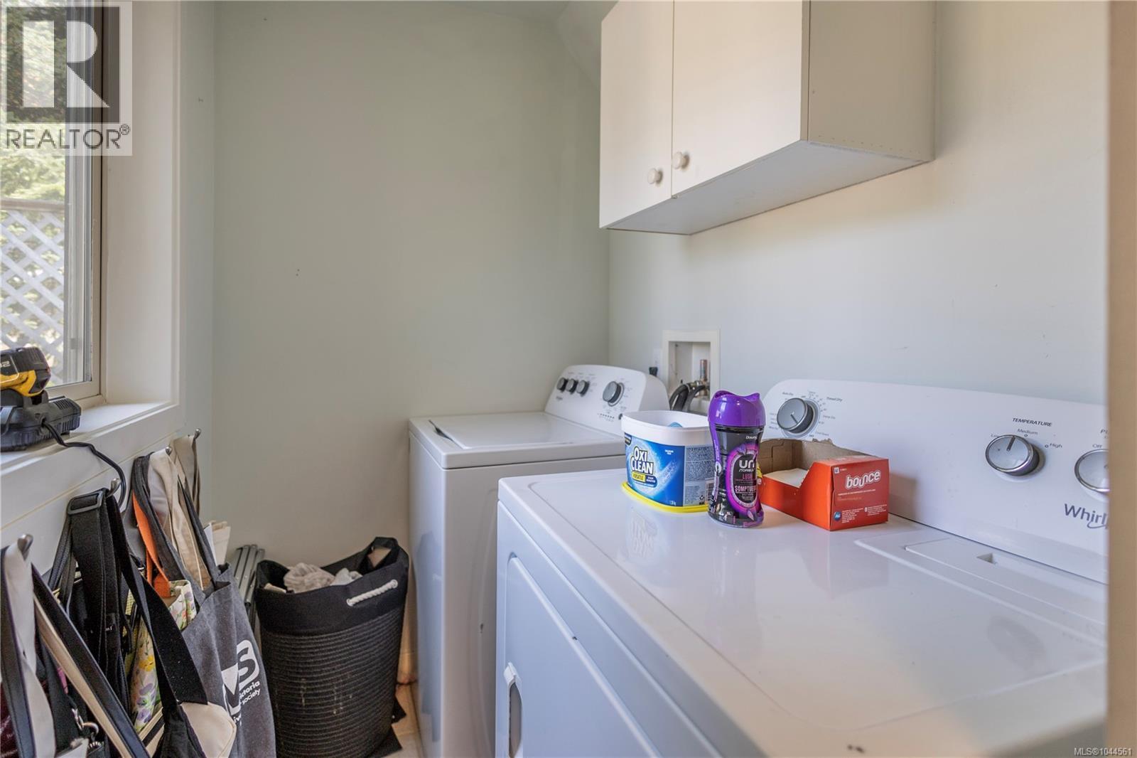 877 Hutchinson Rd - 33
