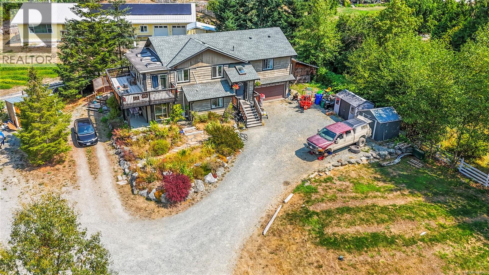 877 Hutchinson Rd - 55