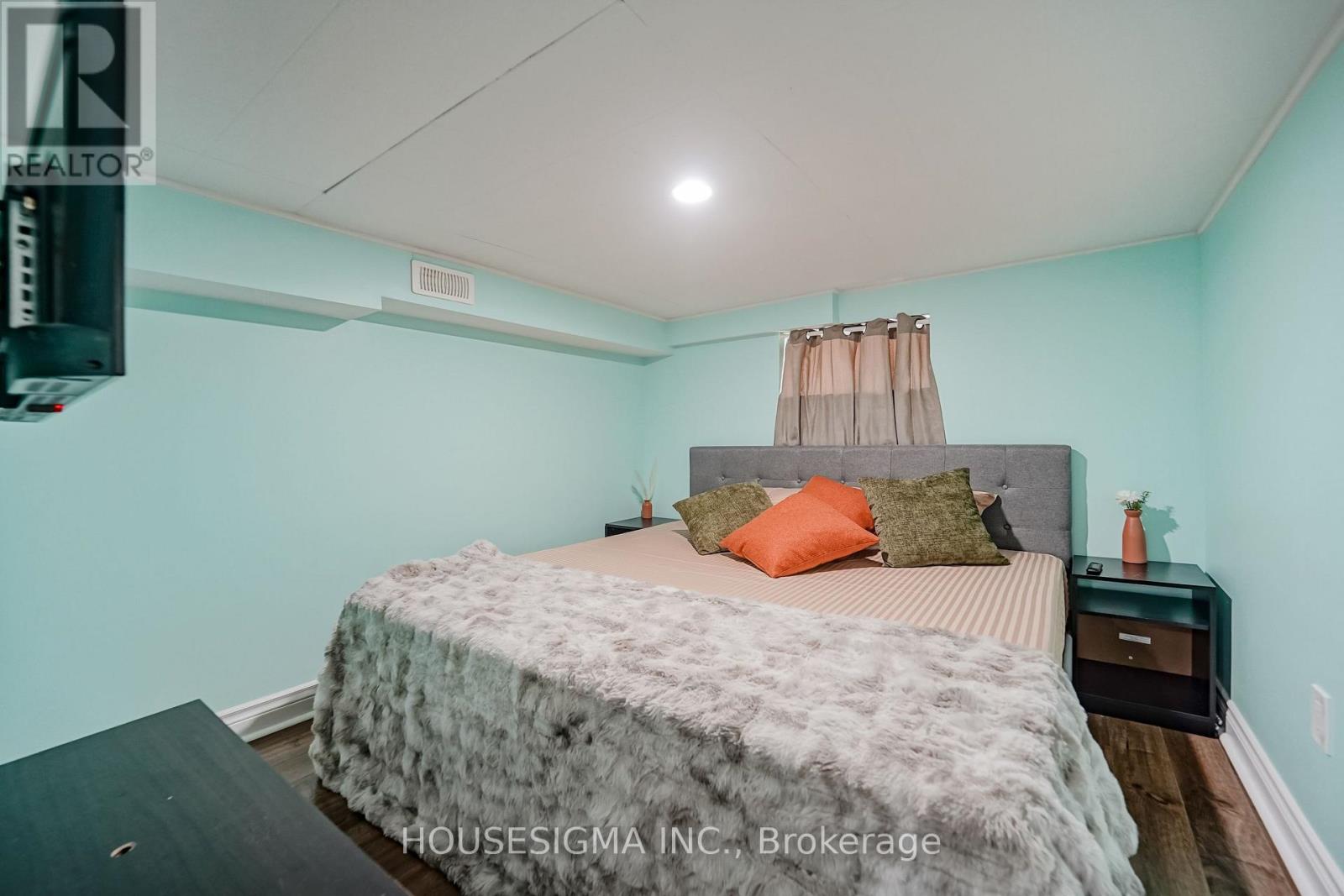 93 BROCK STREET W - 35