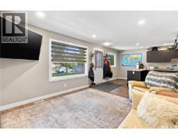 145 Lillooet Street E, Moose Jaw, SK S6H4S6 Photo 9