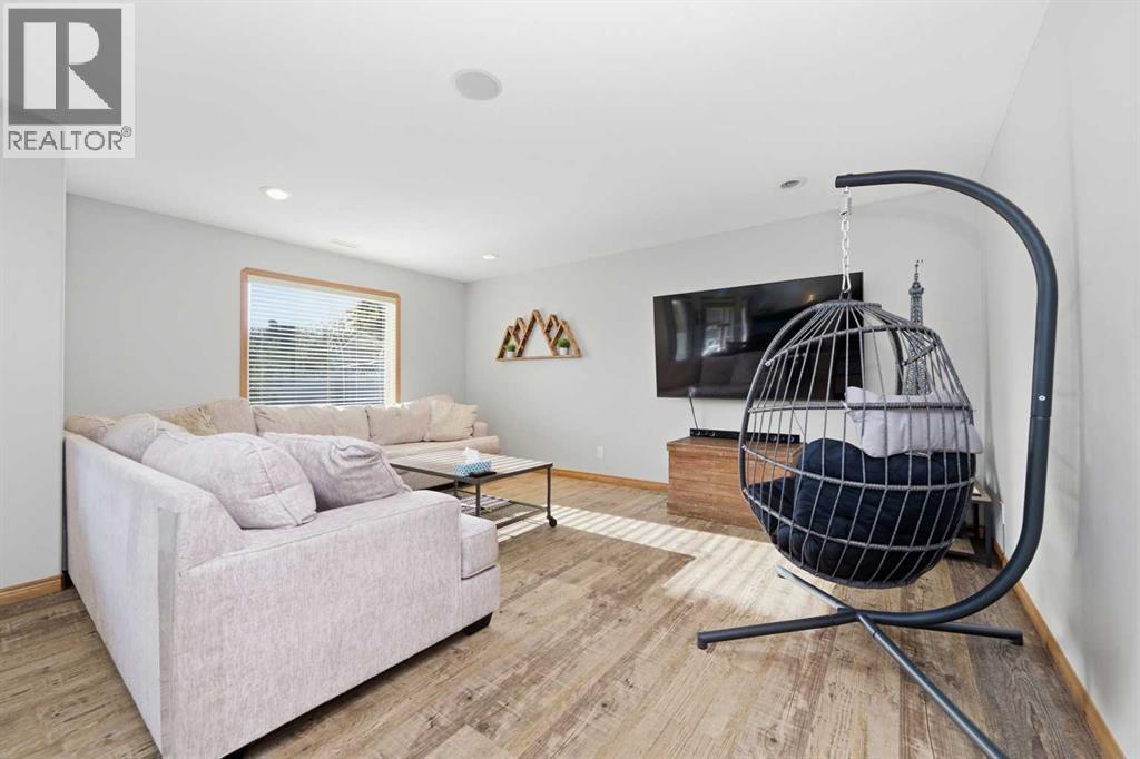 125 Ainsworth Crescent - Image 24