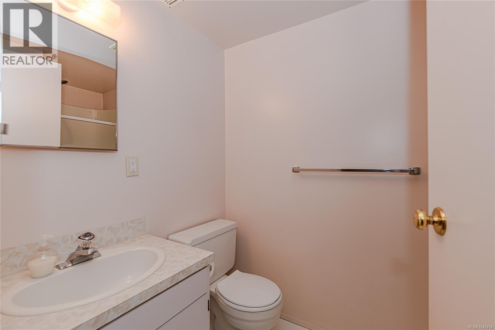 1040 Craigflower Rd - 19