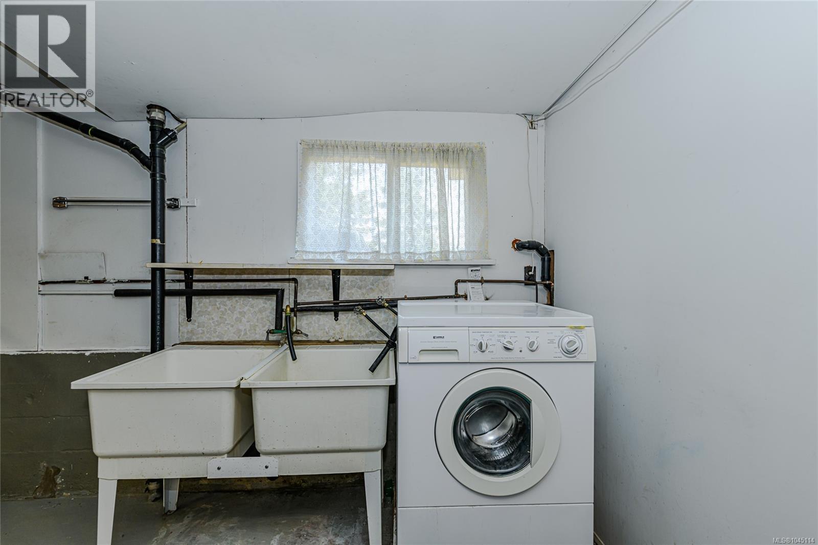 1040 Craigflower Rd - Image 22