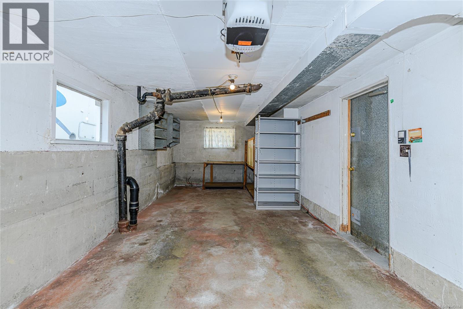 1040 Craigflower Rd - Image 25