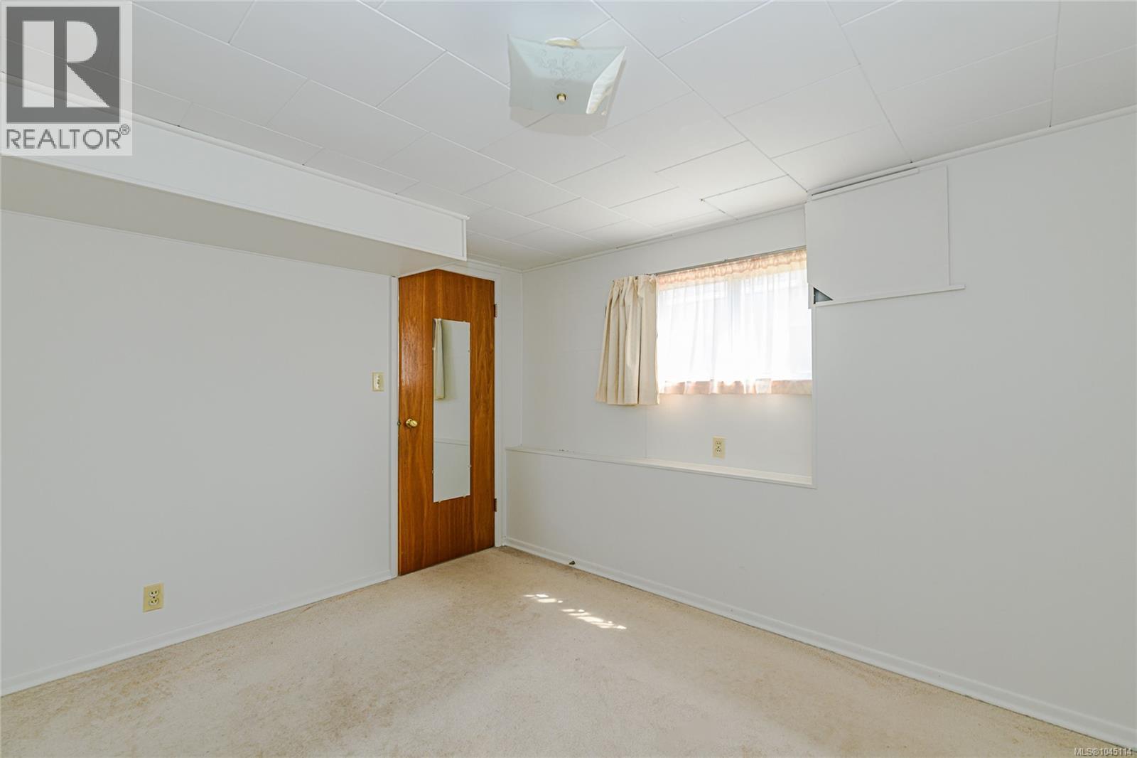 1040 Craigflower Rd - Image 17
