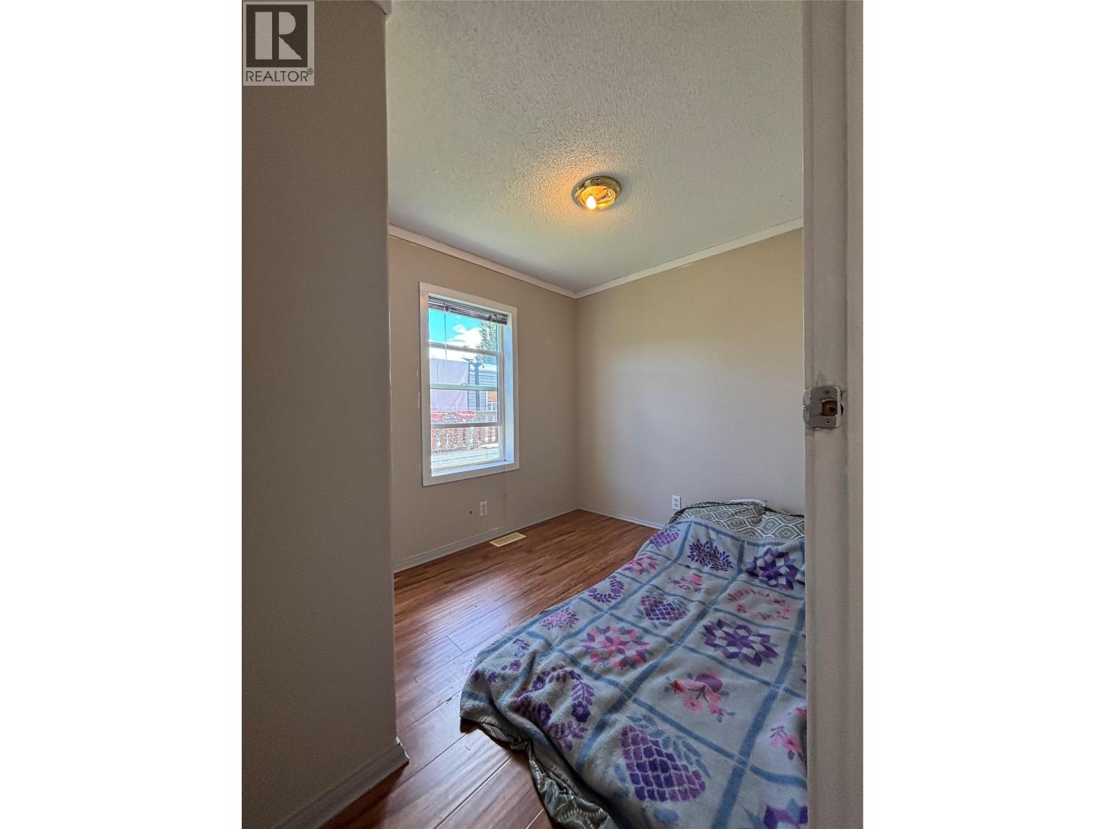 #27 2005 Boucherie Road - 15