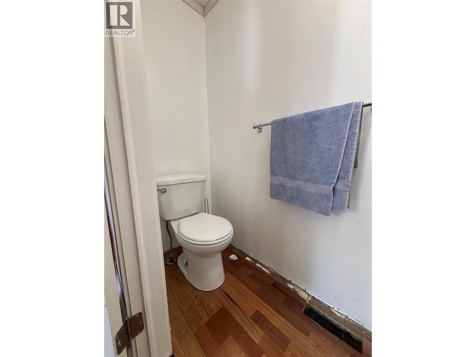 #27 2005 Boucherie Road - Image 24