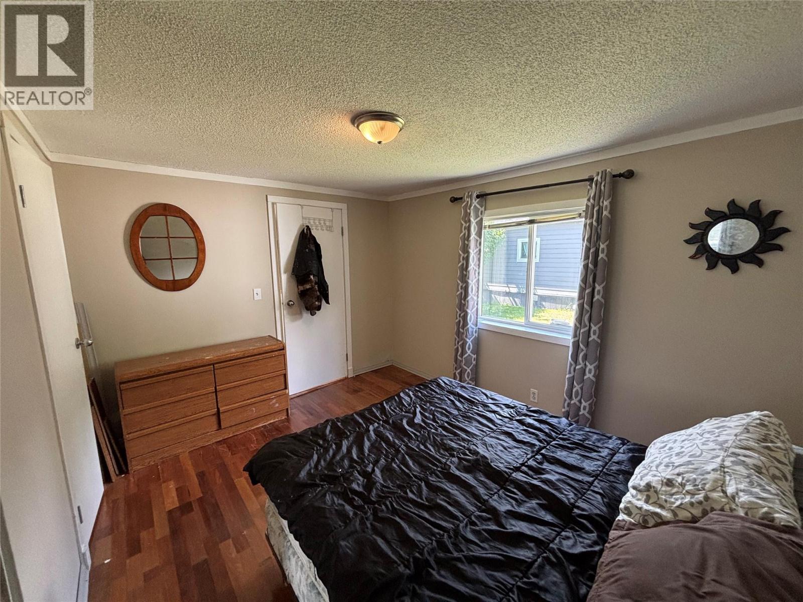 #27 2005 Boucherie Road - 22