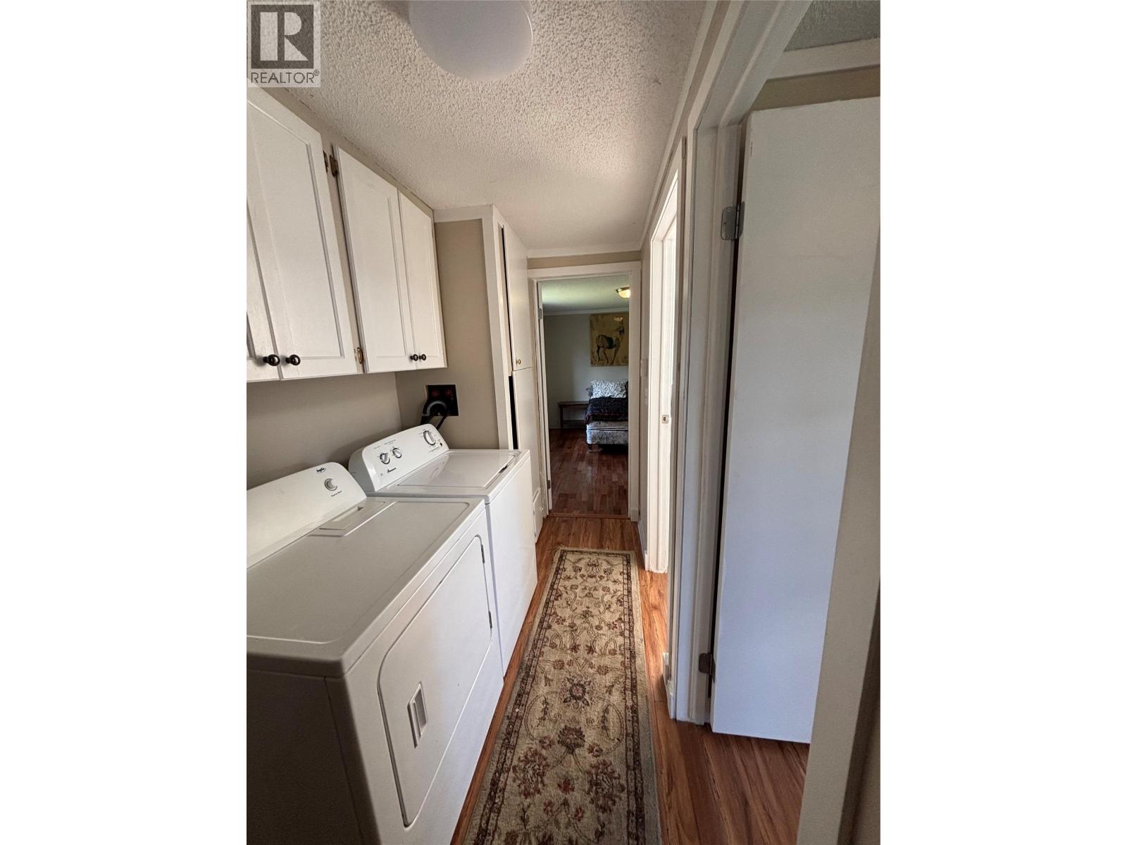 #27 2005 Boucherie Road - 18