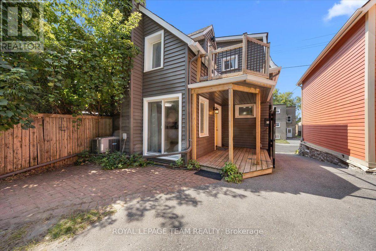 2 Bed, 2 Bath House for Sale in Ottawa – 135 UPPER LORNE PLACE, Ottawa – MLS# X13652948 - Image 40