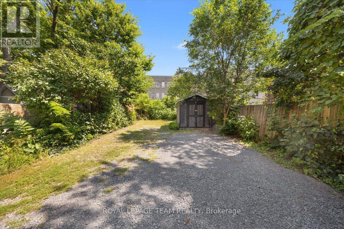 2 Bed, 2 Bath House for Sale in Ottawa – 135 UPPER LORNE PLACE, Ottawa – MLS# X13652948 - Image 41