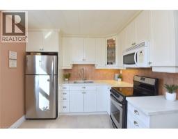 1351 Lakeshore Road Unit# 16, Burlington, ON L7S1B1 Photo 9