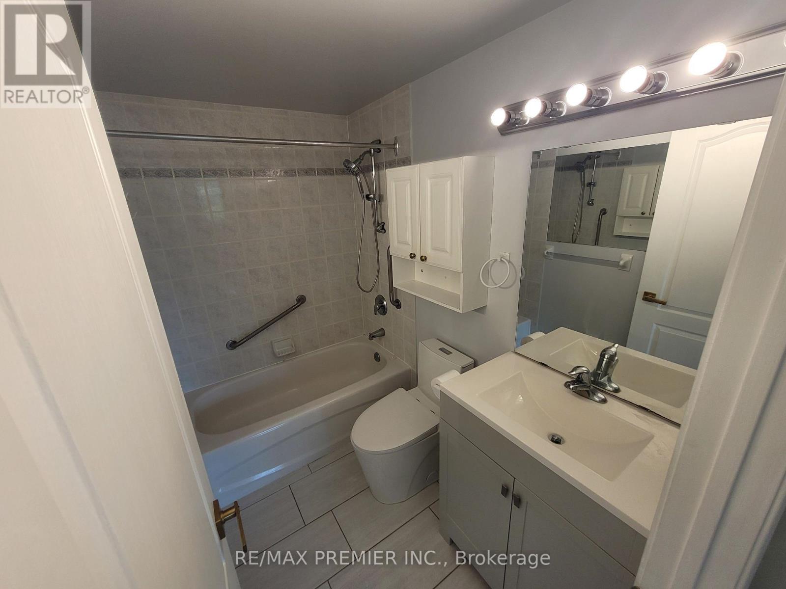 #502 2506 RUTHERFORD ROAD - 27