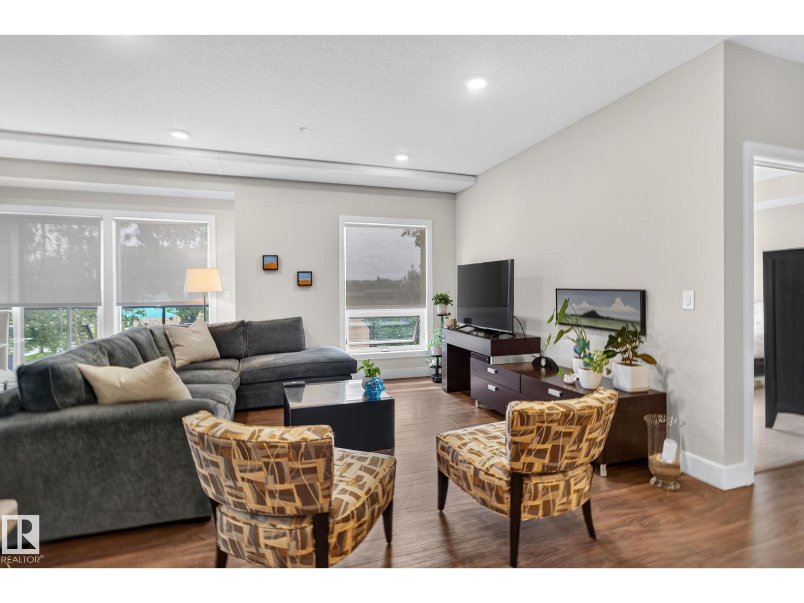 #301 10006 83 AV NW - Image 10