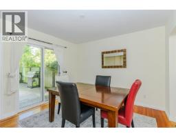 Kitchen - 129 Moss St, Victoria, BC V8V4M2 Photo 7