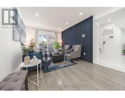 Laundry room - 12 Lace Fern Way, Toronto, ON M2J4L9 Photo 8