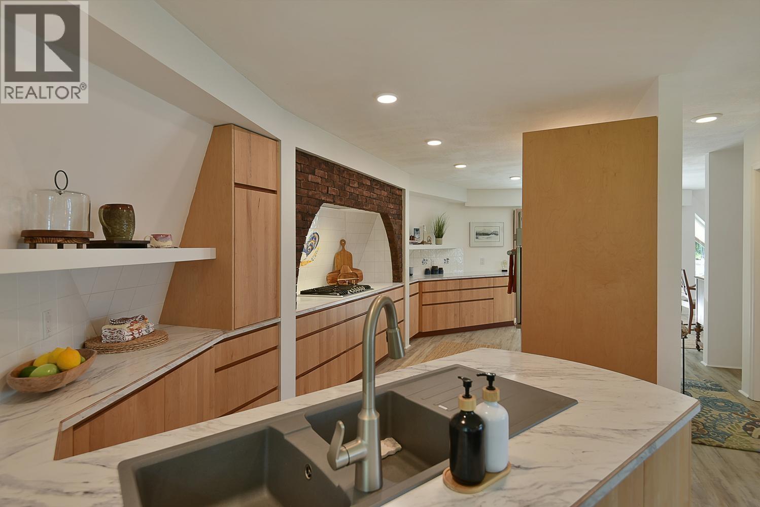 13031 NARROWS ROAD, Madeira Park